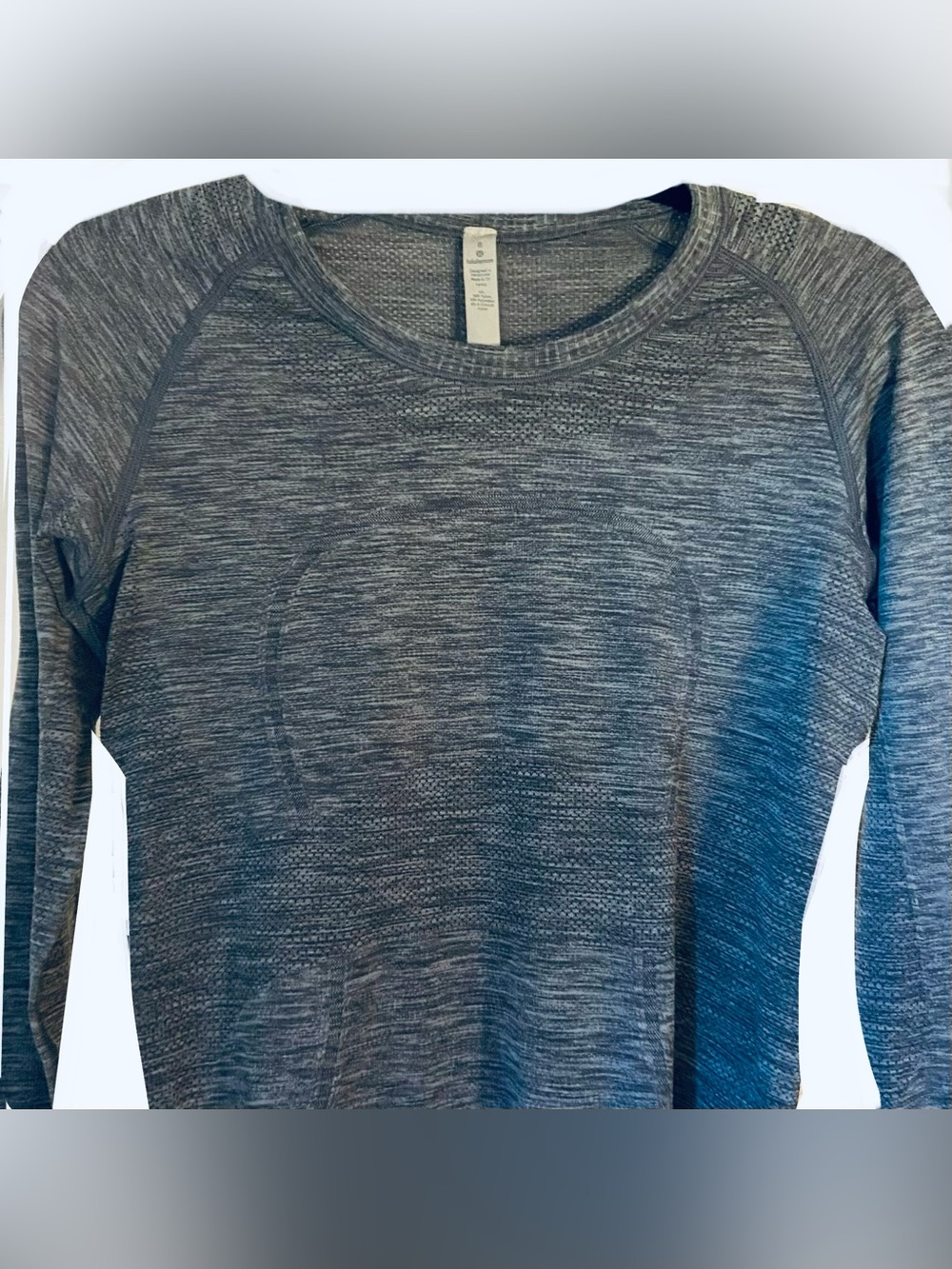 Lululemon athletica Heathered Charcoal Crew Long sleeve stretch